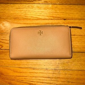 Brown Tory wallet